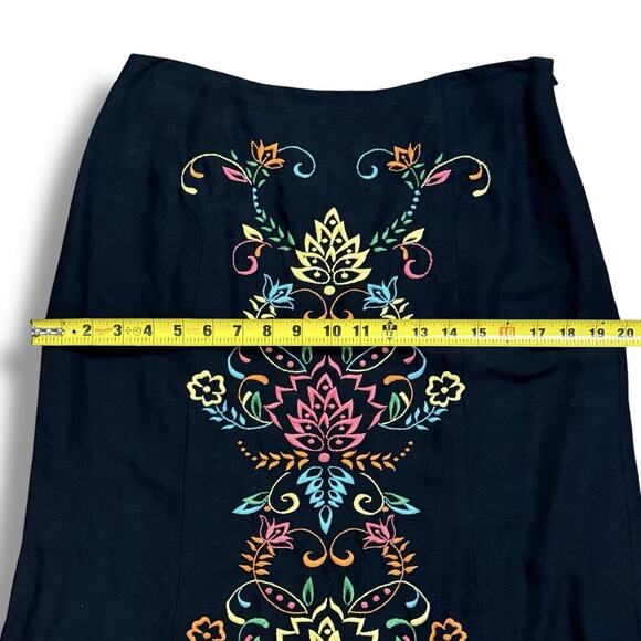 VTG Y2K Boho Embroidered Floral Harolds Skirt Size 8 Black Linen Blend Midi - Picture 7 of 10